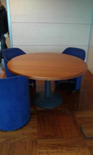 ufficio direzionale  con scrivanie rettangolari 2 x 100 e 2 x 60 - mobile basso - tavolino tondo 130 - poltroncine blu (5)